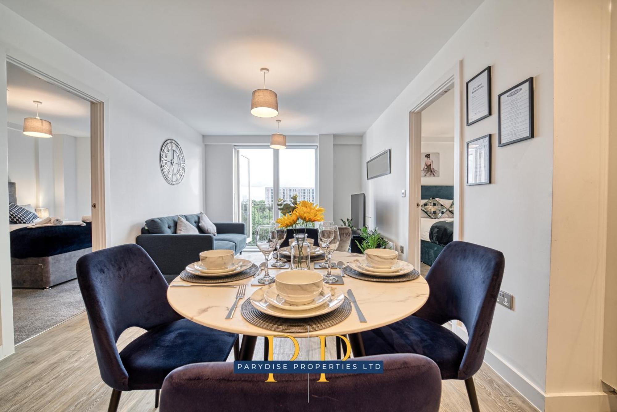 The Middlewood Plaza Suite - By Parydise Properties - Business Or Leisure Stays, Central Location, Sleeps 4, Salford Manchester Zewnętrze zdjęcie