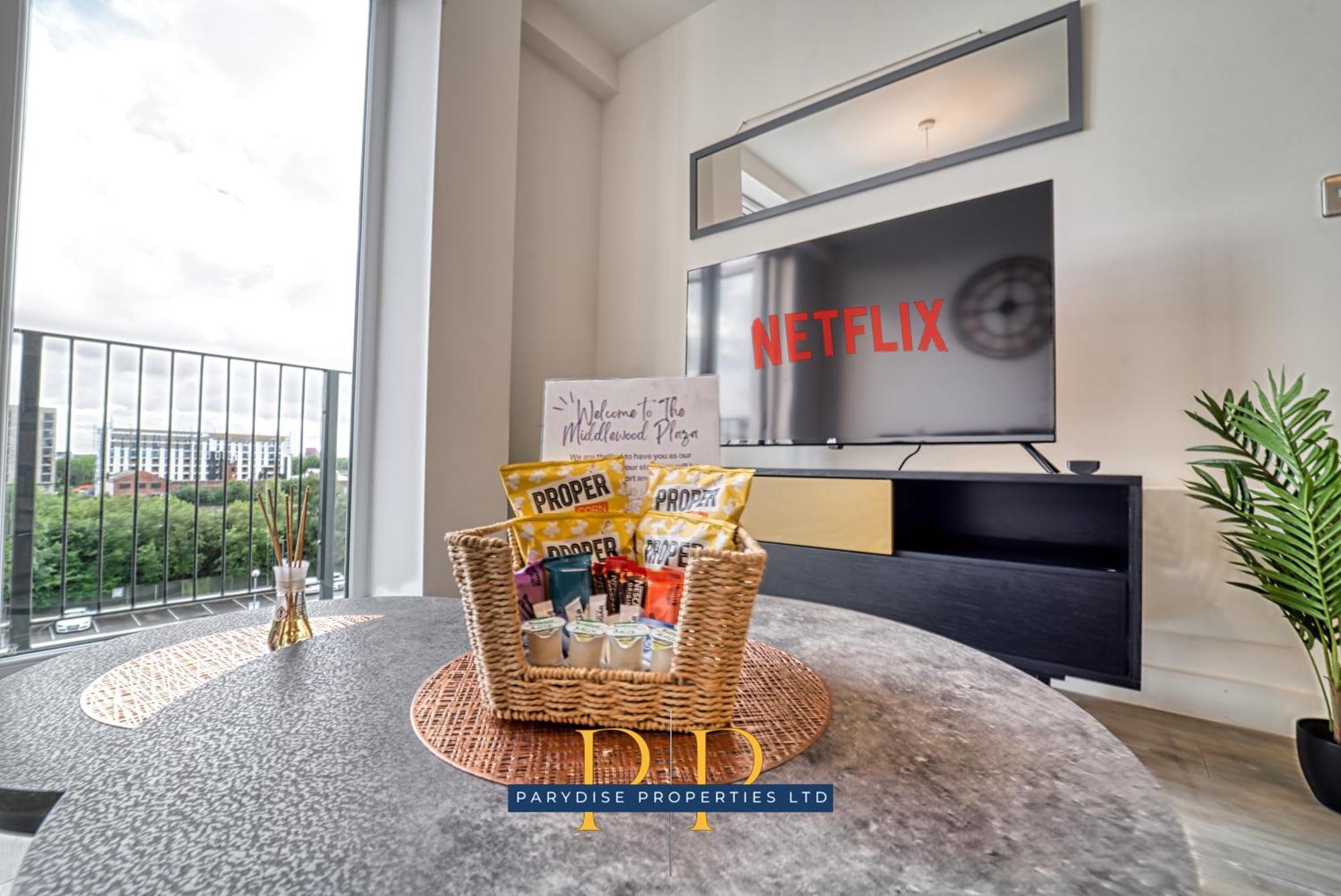 The Middlewood Plaza Suite - By Parydise Properties - Business Or Leisure Stays, Central Location, Sleeps 4, Salford Manchester Zewnętrze zdjęcie
