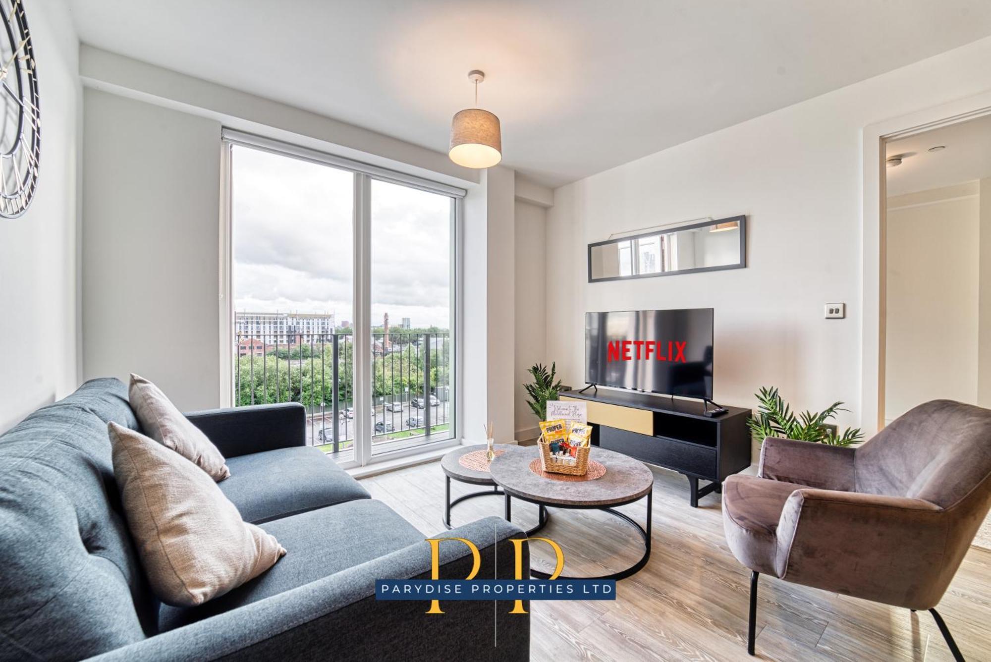 The Middlewood Plaza Suite - By Parydise Properties - Business Or Leisure Stays, Central Location, Sleeps 4, Salford Manchester Zewnętrze zdjęcie